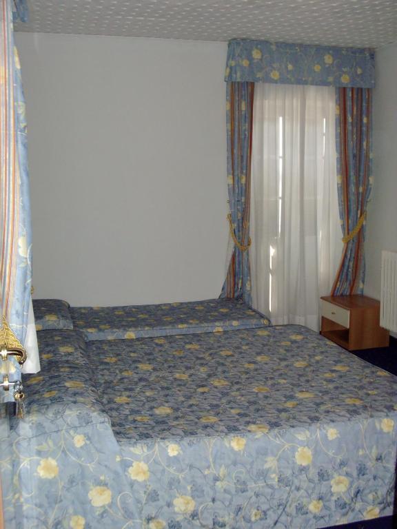 Hotel Beata Giovannina Verbania Bilik gambar